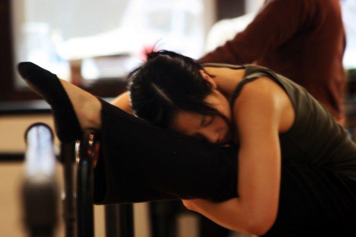 Adquiere la flexibilidad a través de ejercicios de baile